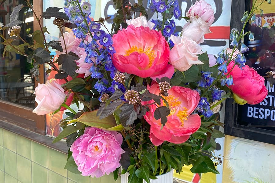 Same Day Flower Delivery in Melbourne Interflora™ Australia